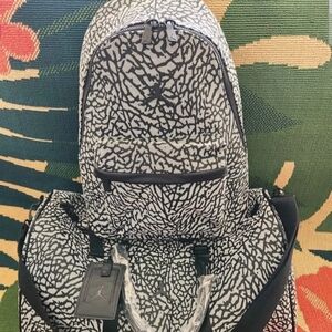 Jordan Icon Cement Print Travel Set
